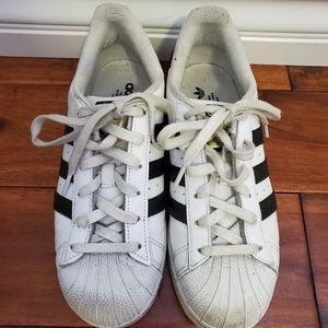 ❗️SOLD❗️Adidas Superstar Sneakers
